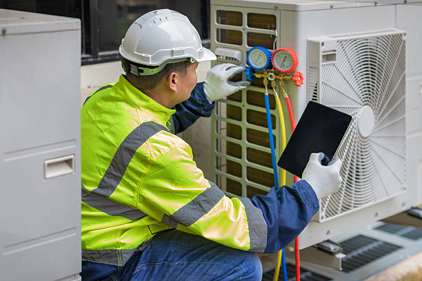Professional Hvac Maintenance technician working in Roslyn Heights, NY